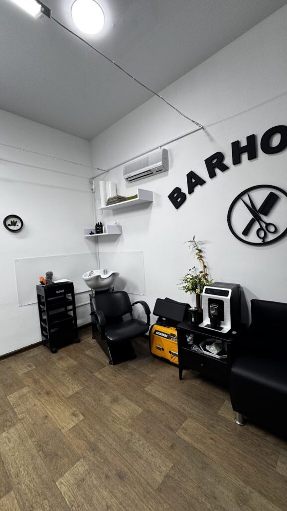Перукарня BARHOL-UP