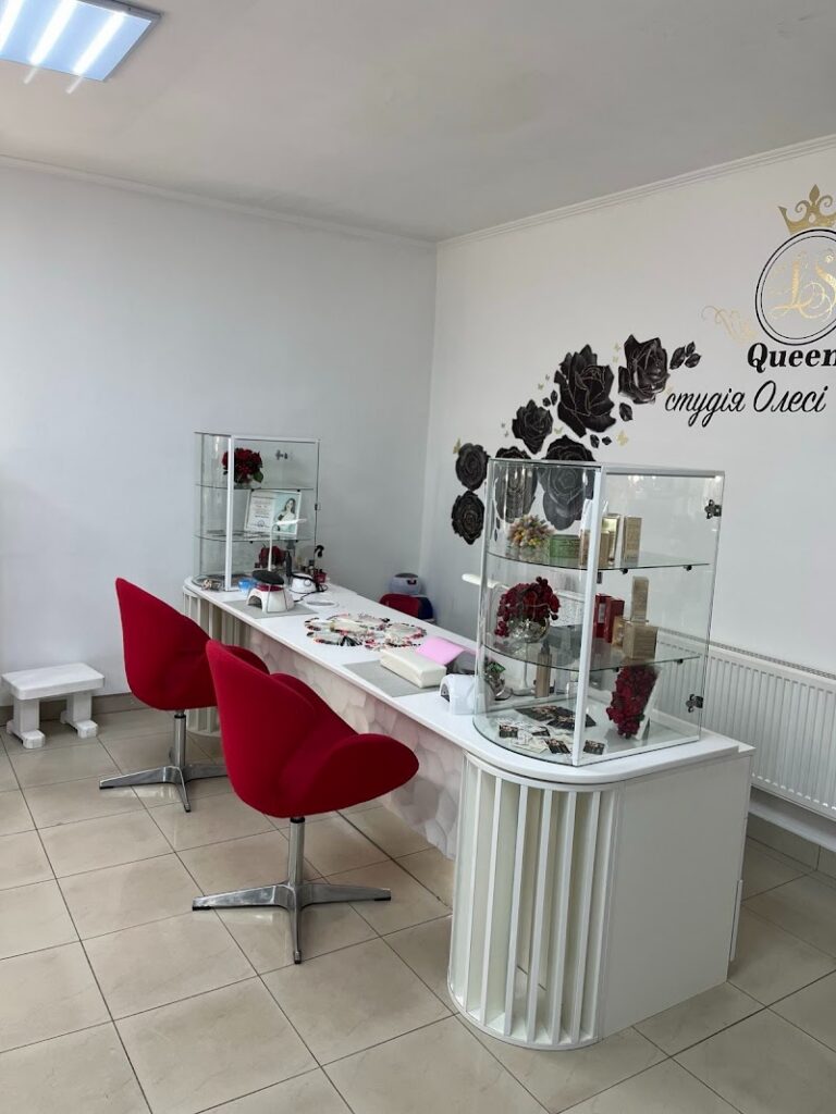 студія Олесі Чумак Queens