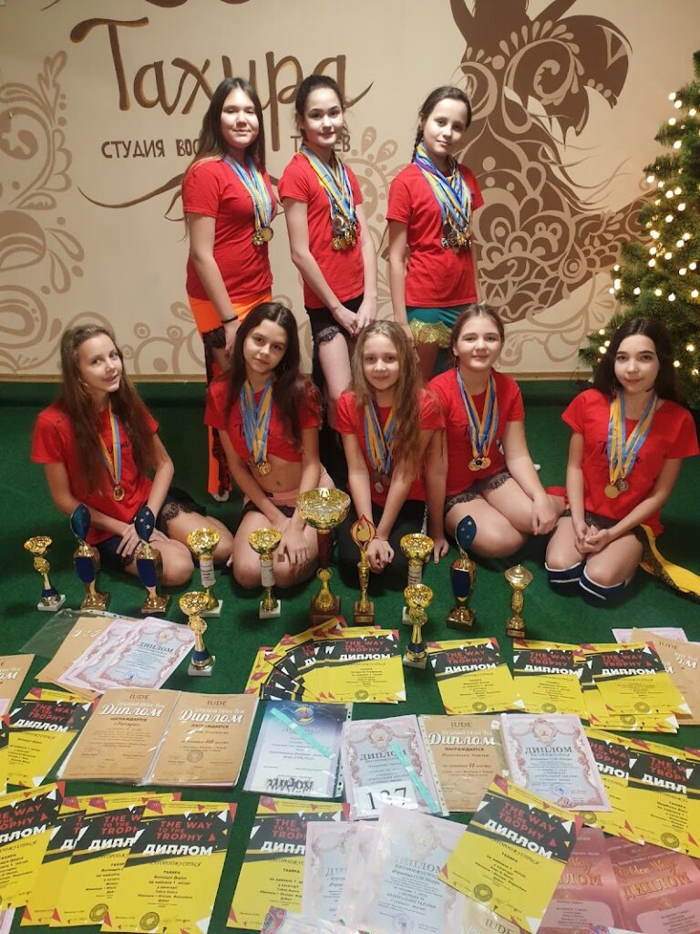 Студія східних танців Тахіра