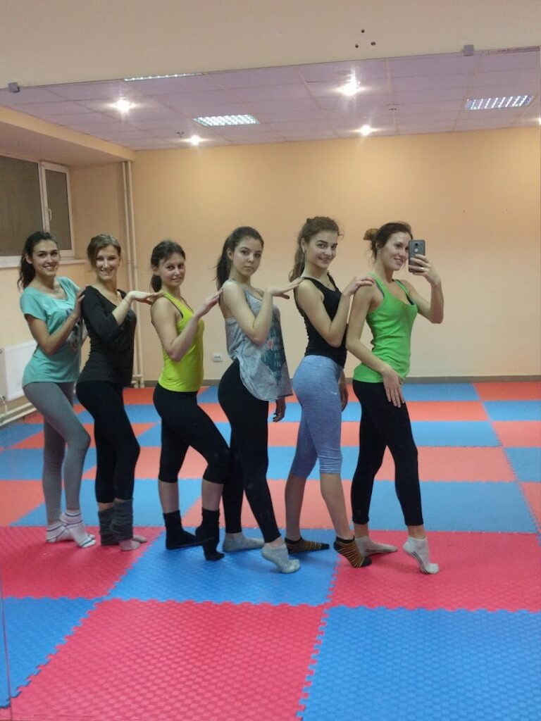 Школа – танцю ” Djuls”